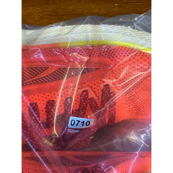 Altra Escalante 3 Vibrant Red Running Shoes men’s size 10 - Picture 8 of 8